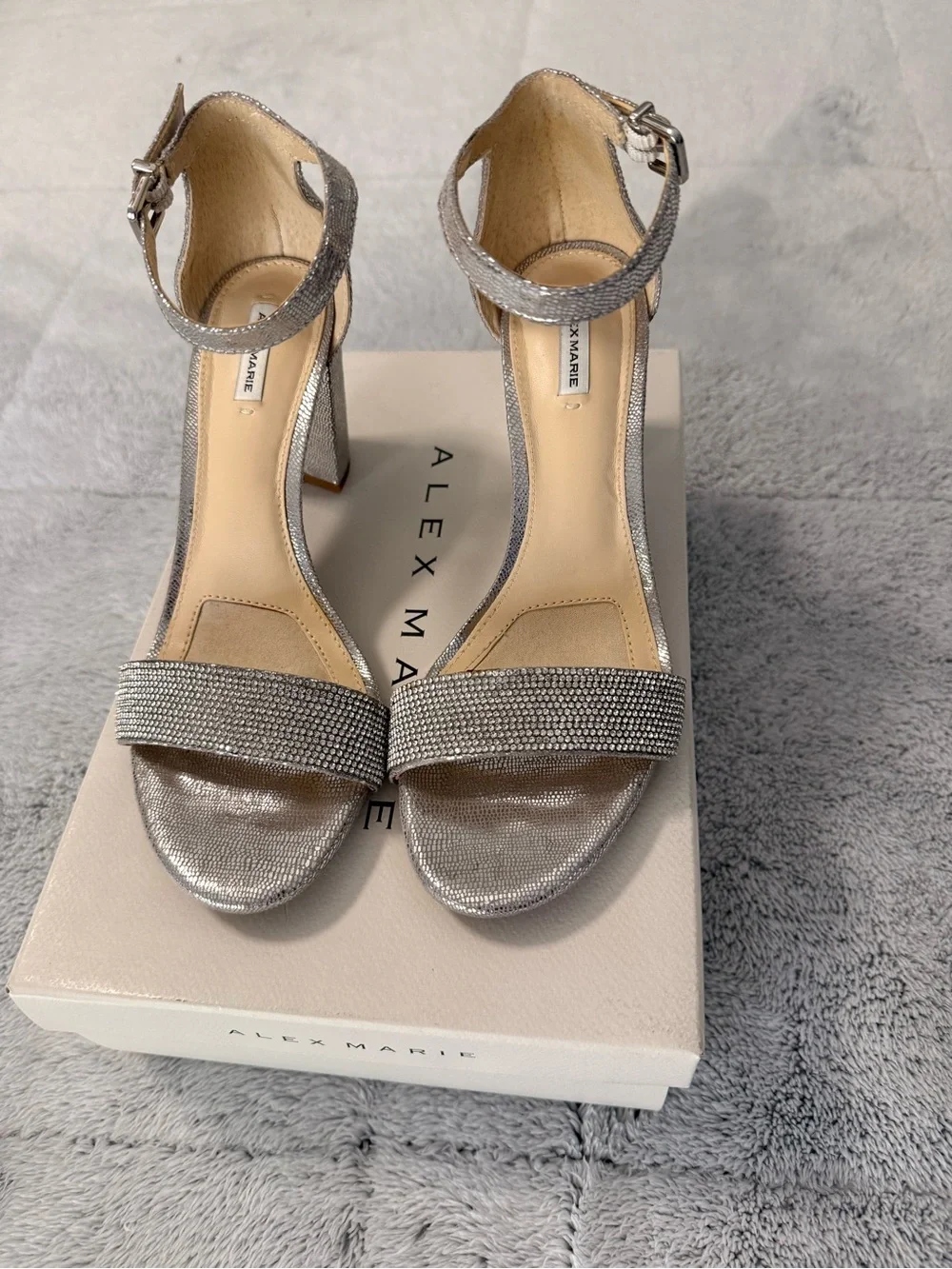 Alex Marie Halmartwo Silver Rhinestone Block Heel Sandals 7.5 Wide